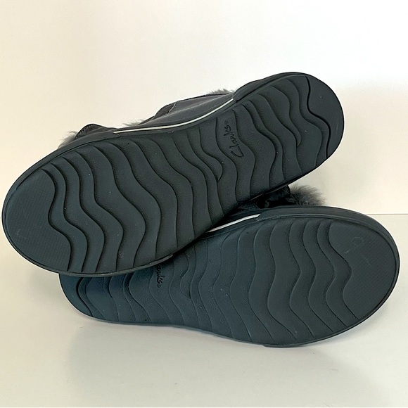 CLARKS Gilby Merilyn Waterproof Boots Leather Faux Fur Sz 7 Weatherproof Winter - Picture 9 of 10